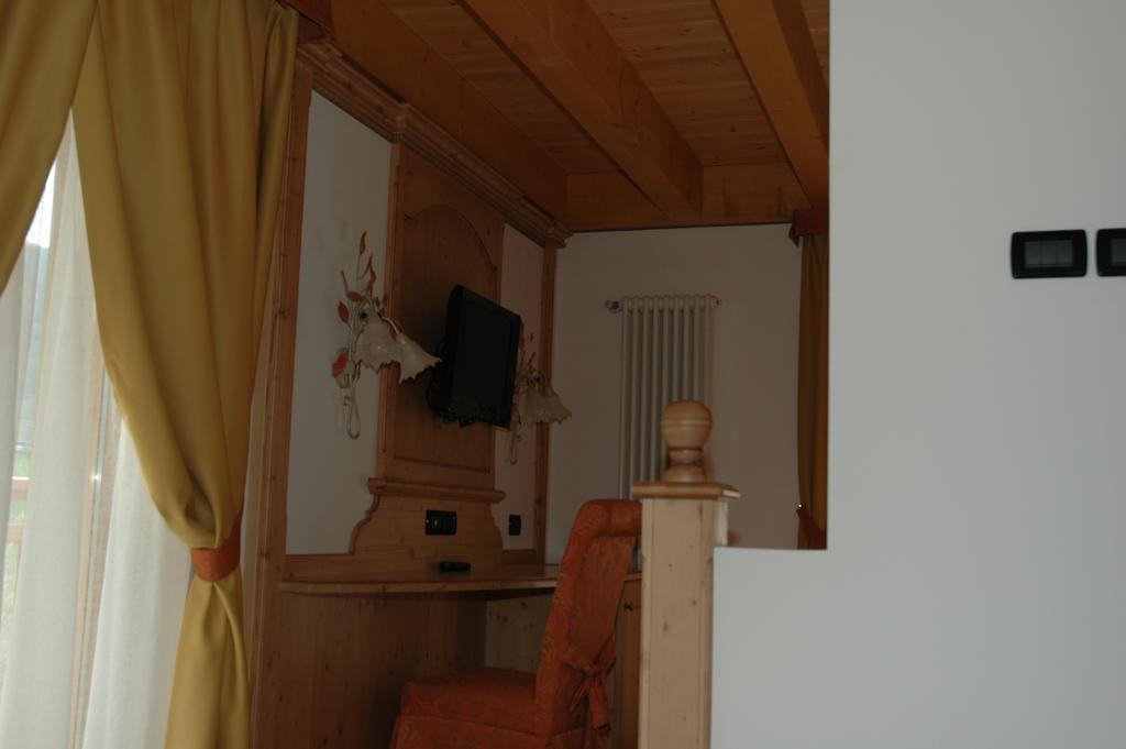 Residence Garni Il Giglio Commezzadura Pokój zdjęcie
