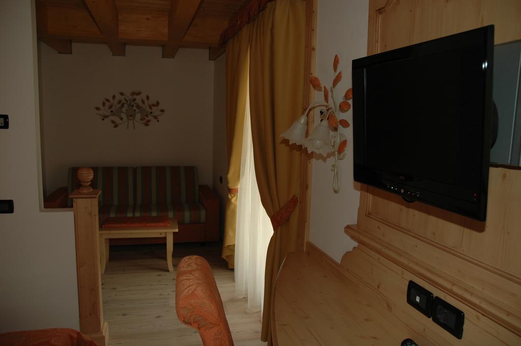 Residence Garni Il Giglio Commezzadura Pokój zdjęcie