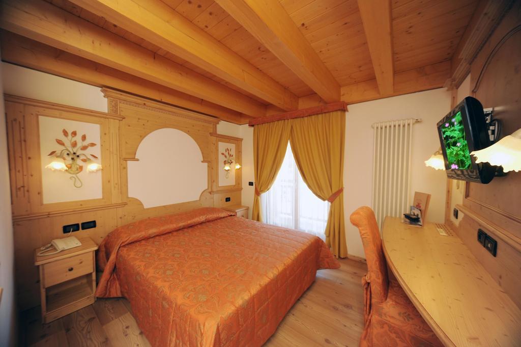 Residence Garni Il Giglio Commezzadura Zewnętrze zdjęcie